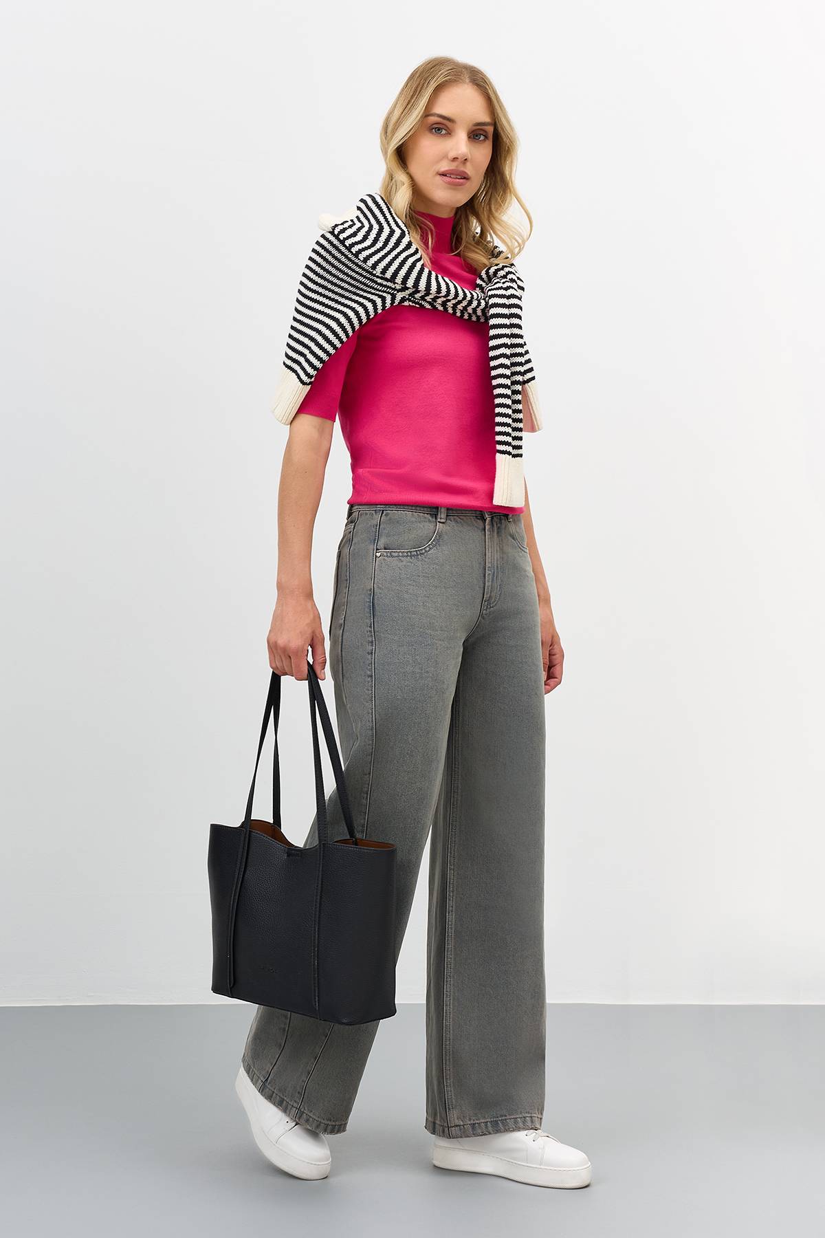 Широкие джинсы с винтажной варкой, 40