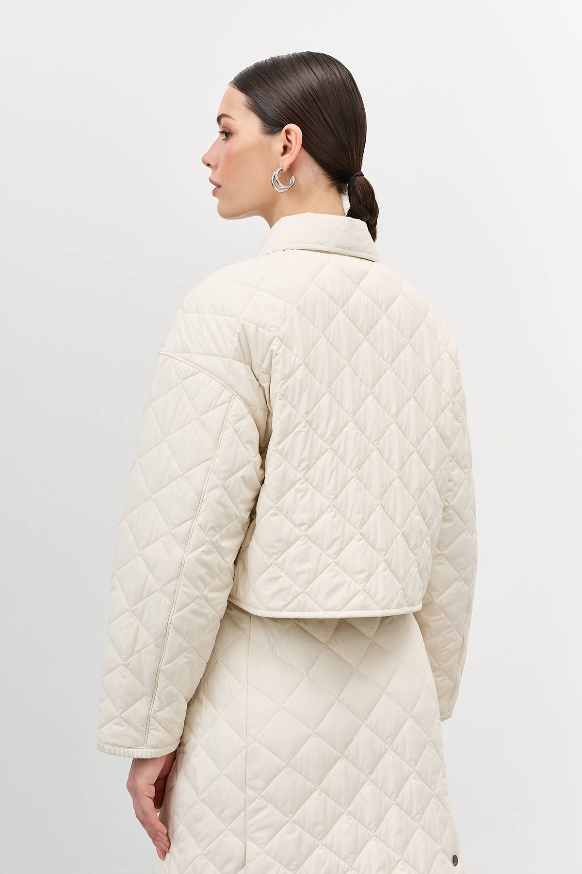 Лимитированная серия светло-бежевая куртка с палантином, 42