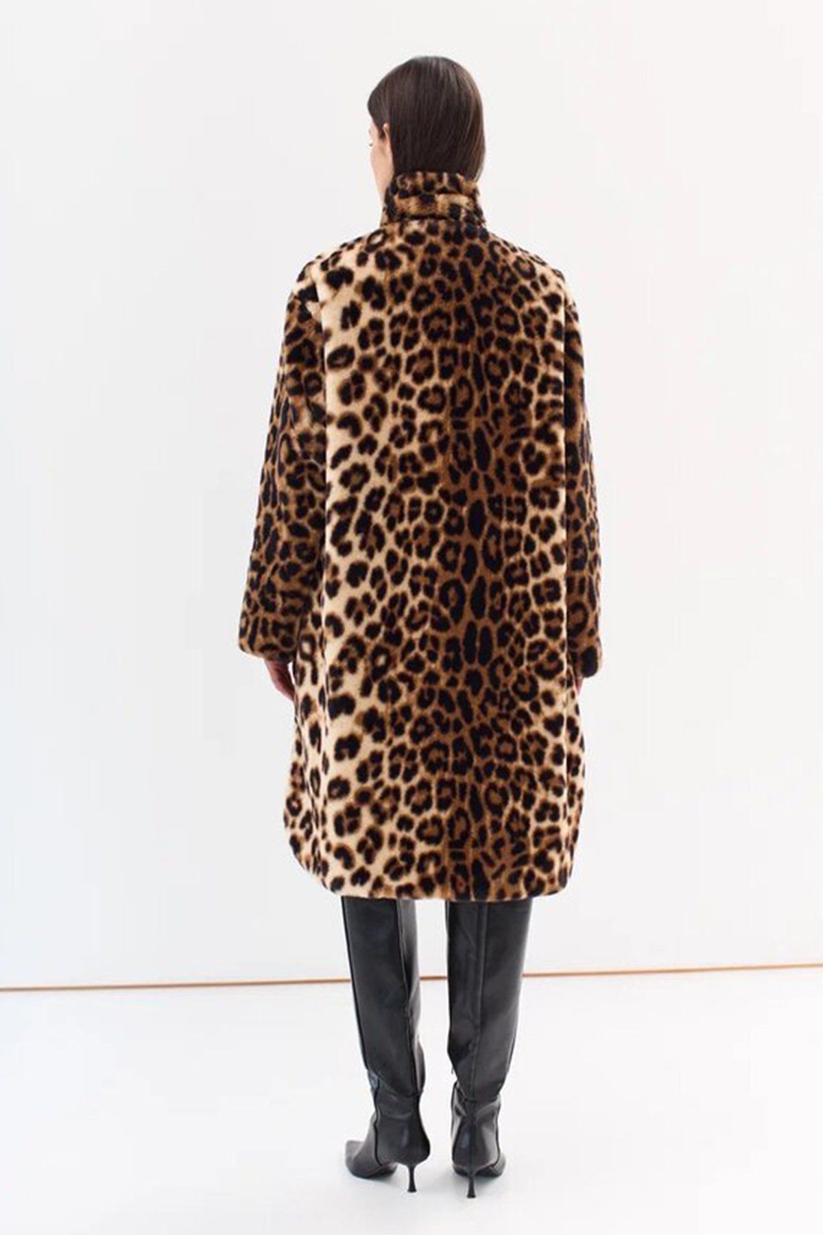 Двустороннее пальто с ярким анималистичным принтом, 42р