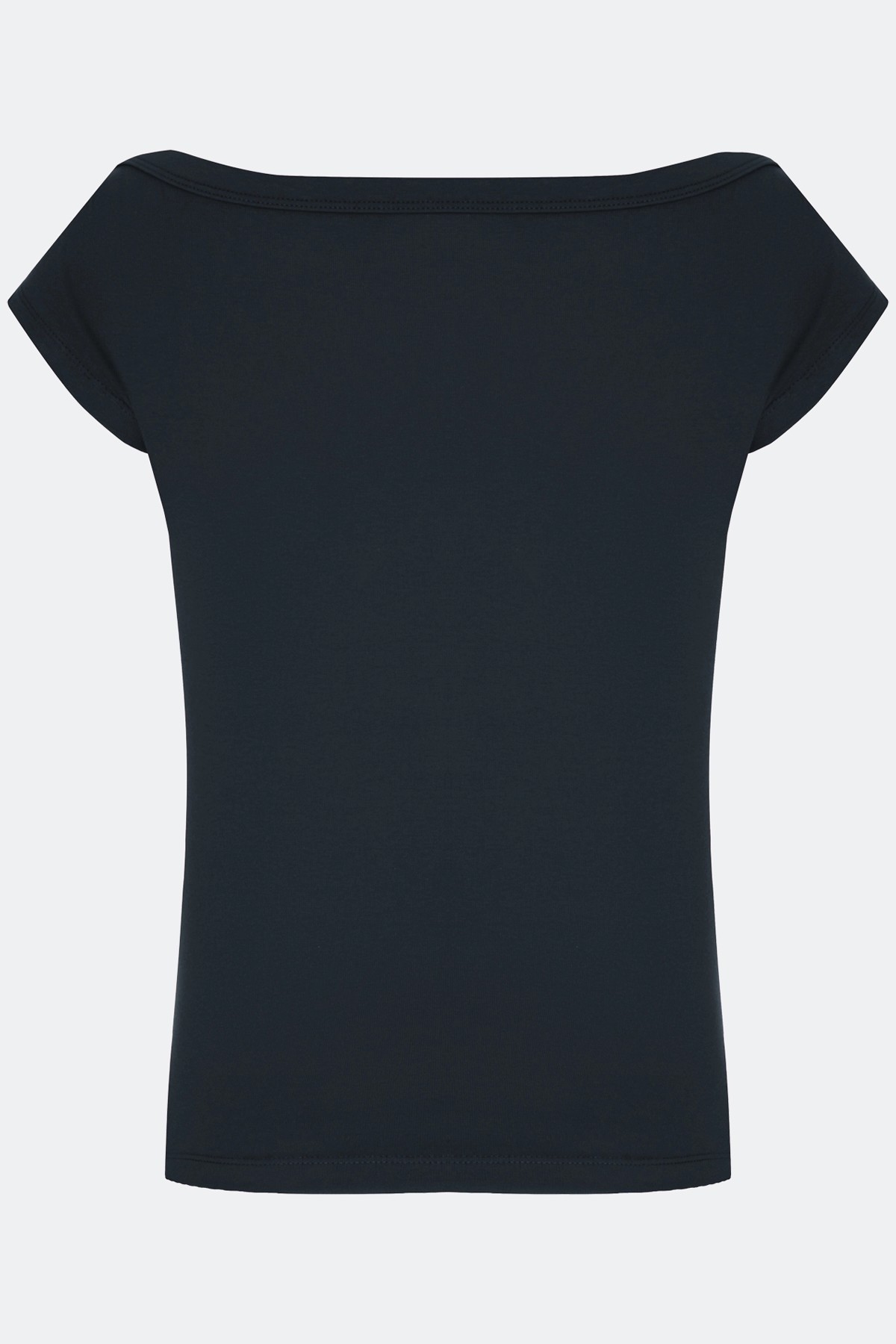 Базовая черная приталенная футболка, 50