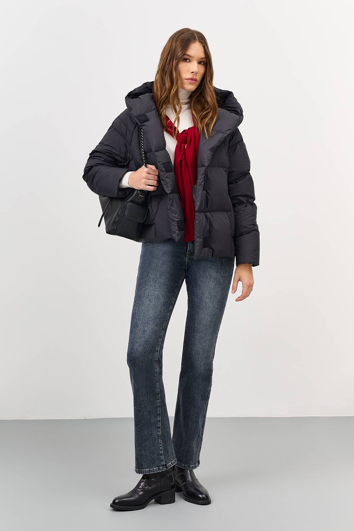 Лимитированная серия легкий короткий пуховик и палантин, 50