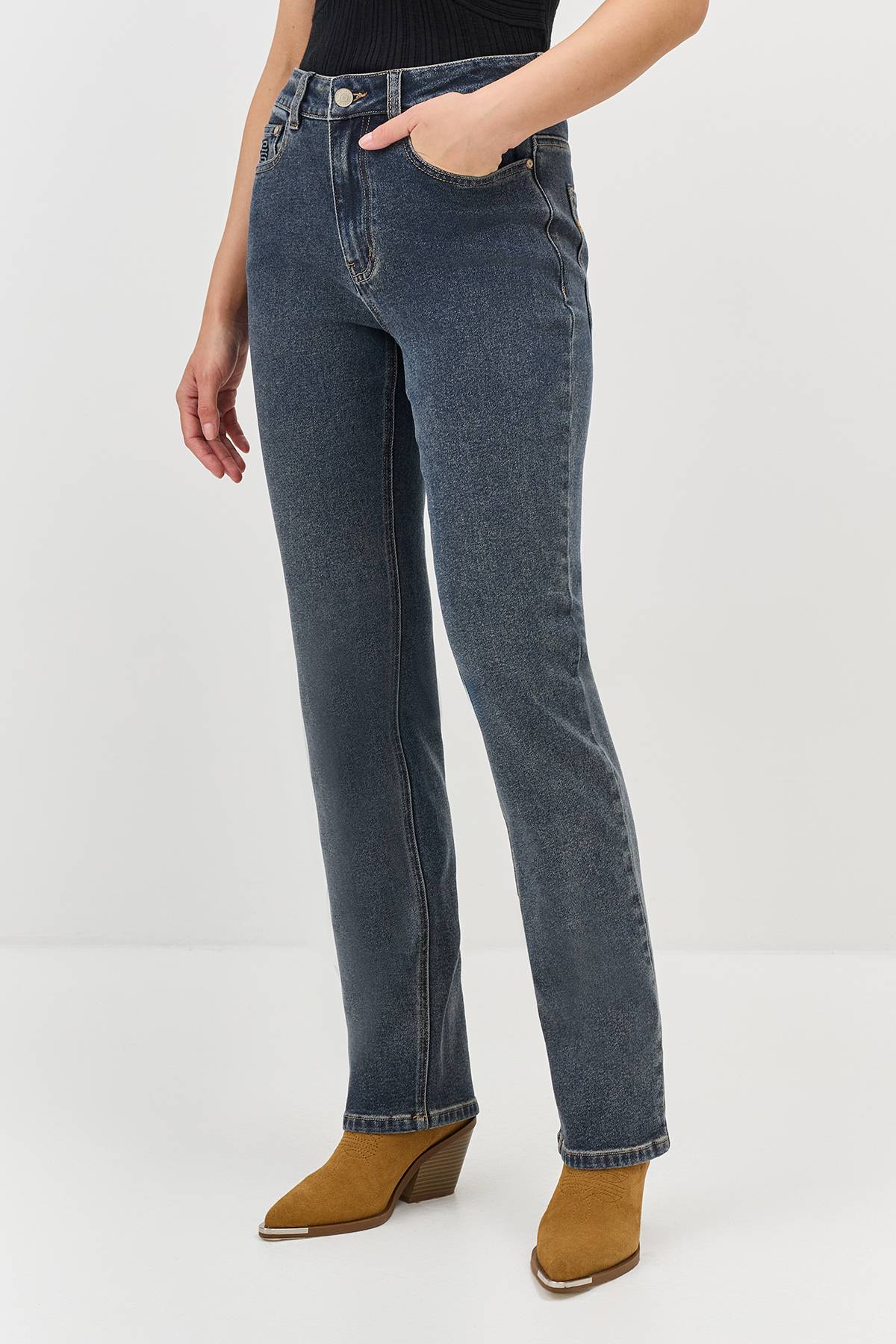 Прямые джинсы с декоративной вышевкой, 40