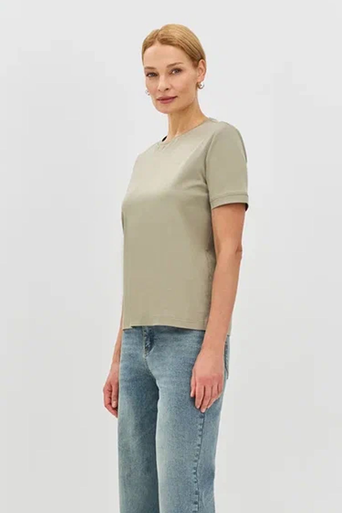 Базовая футболка из мерсеризованного хлопка в мятном цвете, 42р