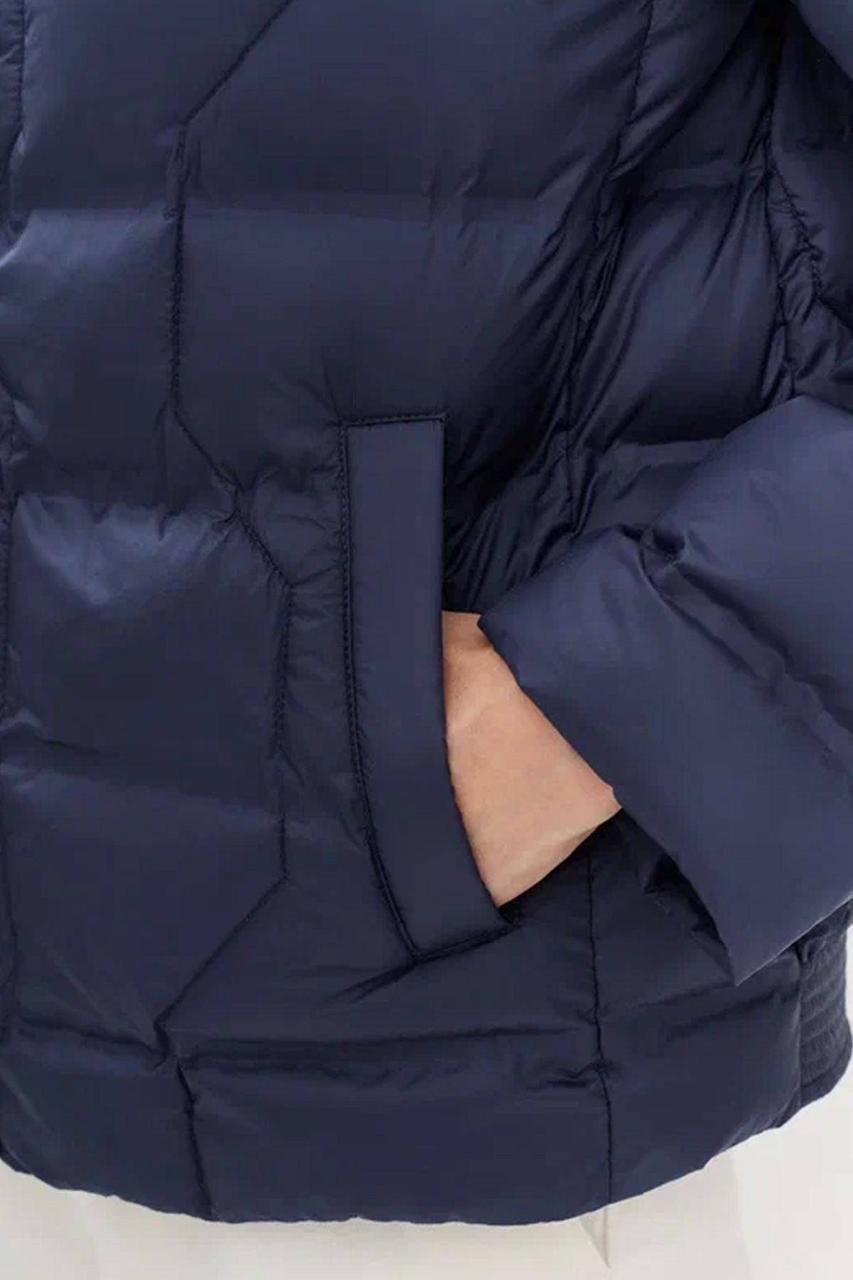 Куртка с контрастной подкладкой в темно-синем цвете, 44р