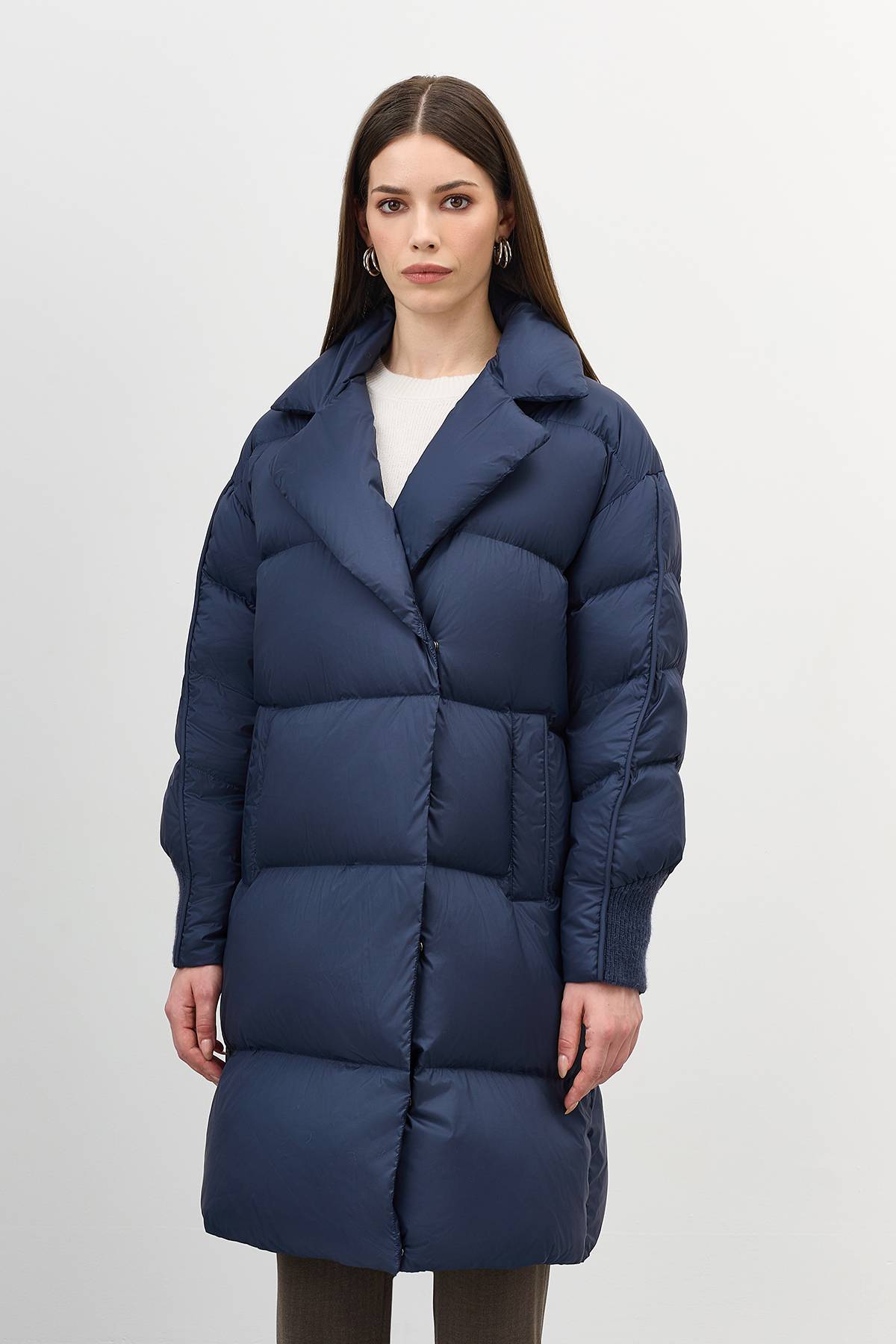 Лимитированная серия пуховик на запах с трикотажной манишкой и палантин, 44