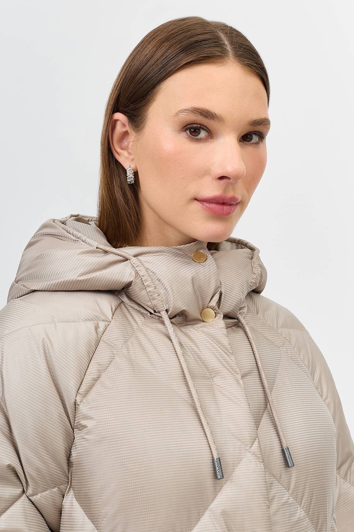 Лимитированная серия  пуховое пальто из фактурной ткани и палантин, 42