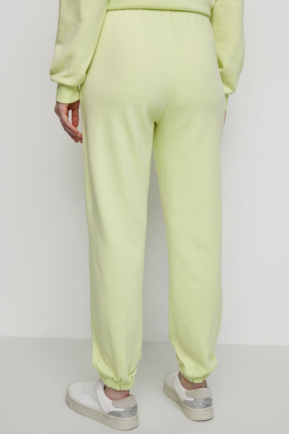 Брюки в цвете лайм из облегчённого футера, 44р