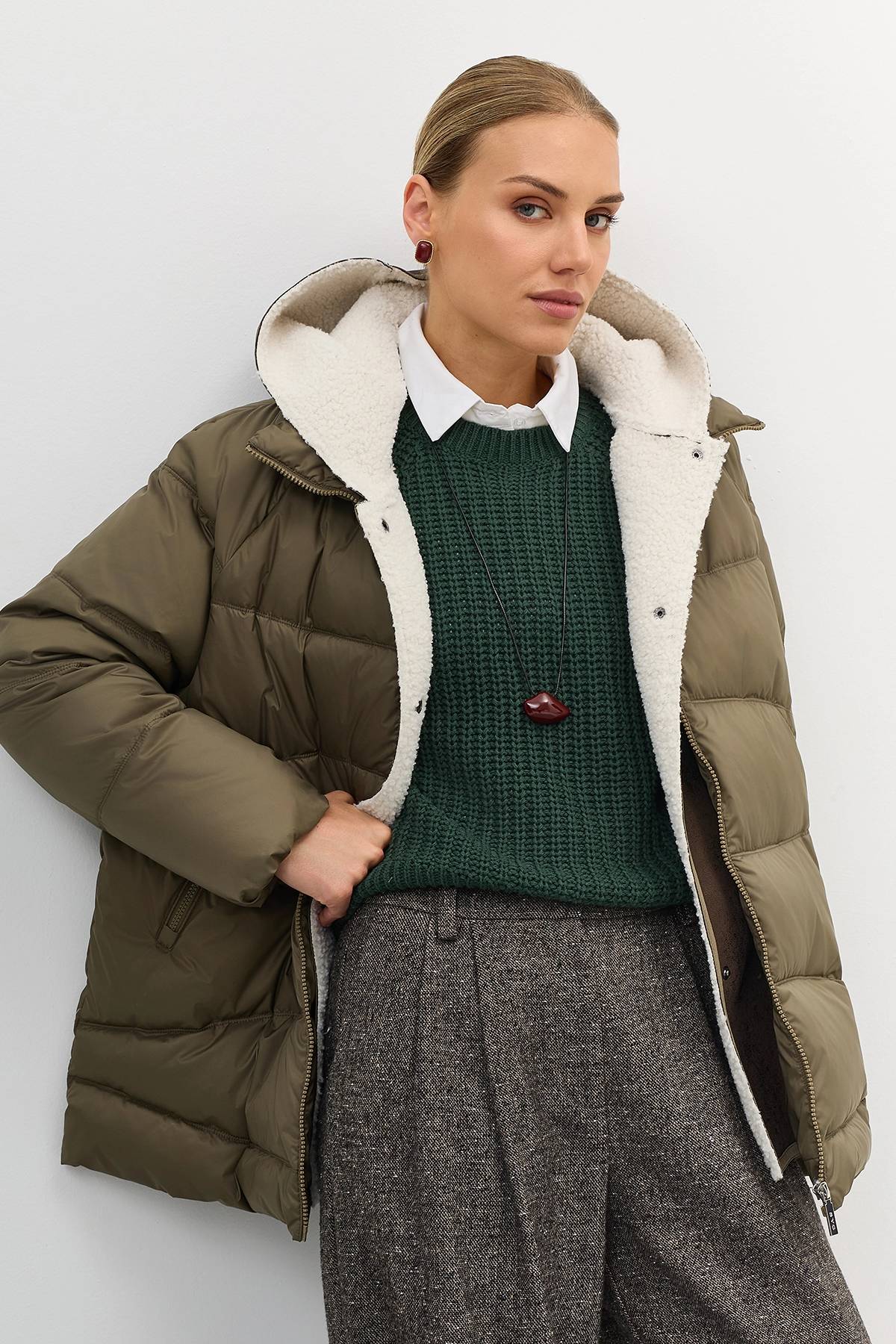 Лимитрированная серия куртка с манишкой из искусственной овчины и палантин, 50