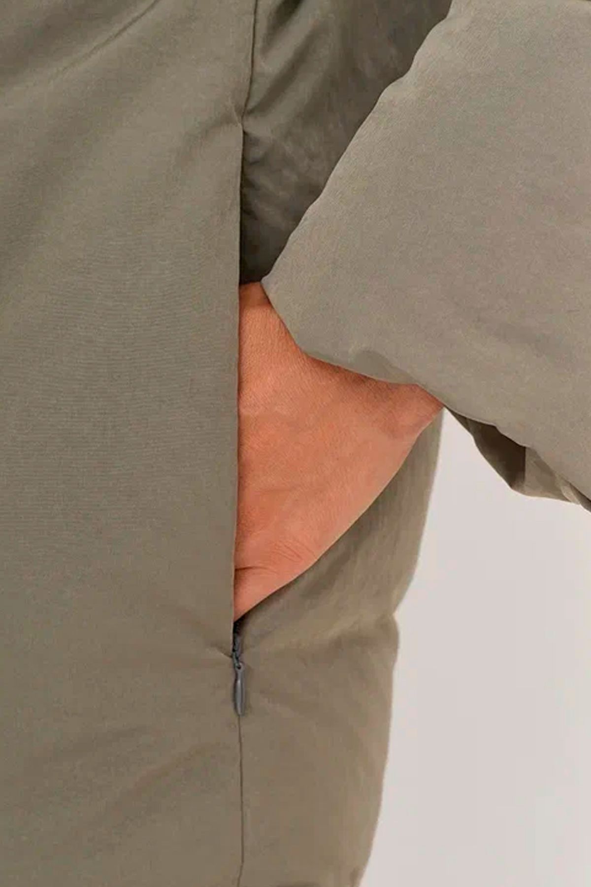 Куртка прямого силуэта с peach эффектом в оливковом цвете, 48р