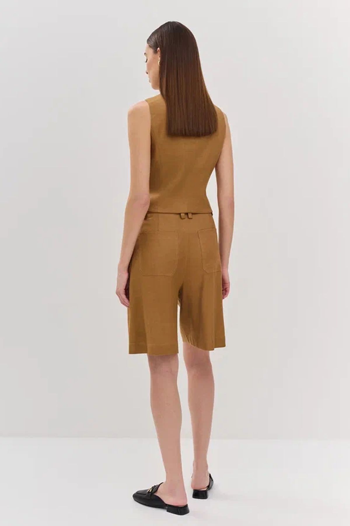 Свободные шорты до колена в коричневом цвете, 42р