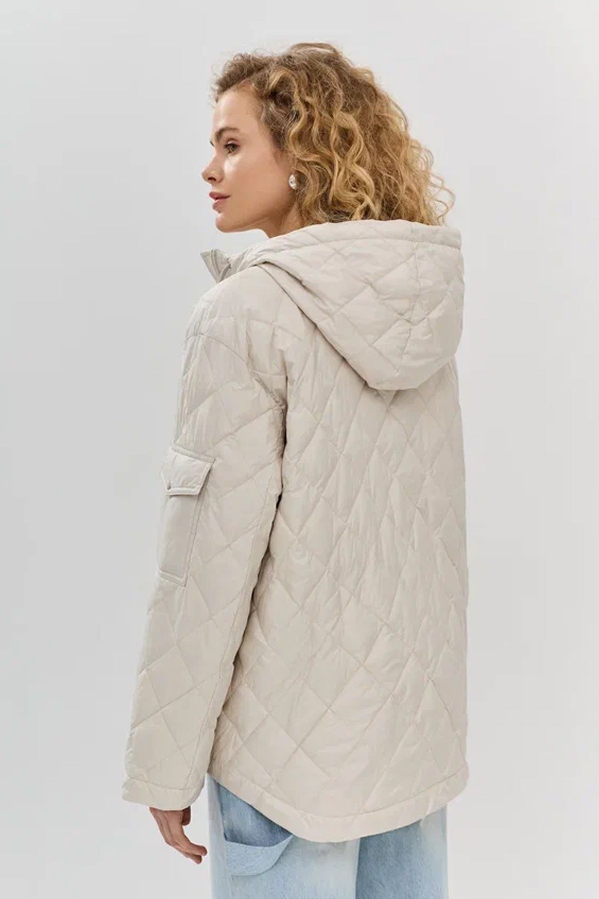 Куртка с капюшоном и ромбовидной стежкой, 42р