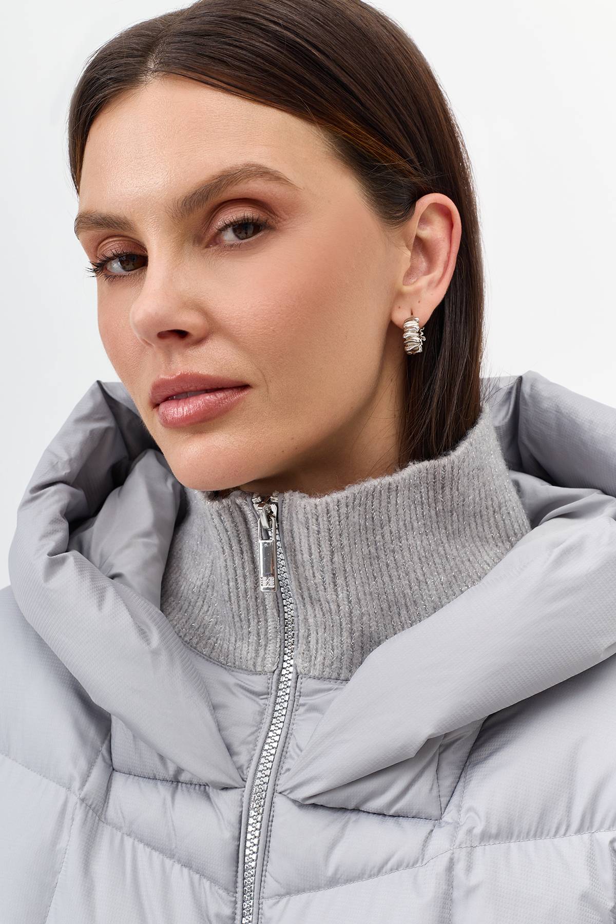 Лимитированная серия объемный пуховик с фигурной стежкой с палантином, 40