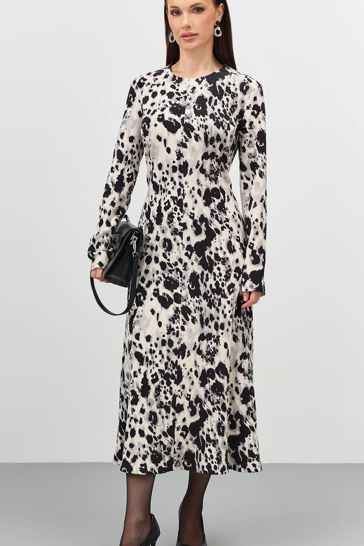 Платье с монохромным принтом, 40