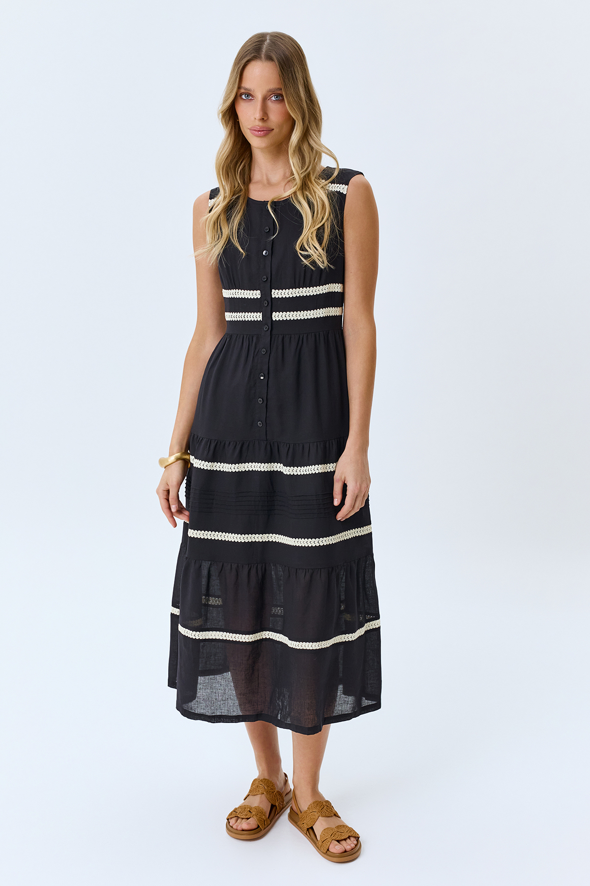 Платье из тенселя с ярусными оборками, 52