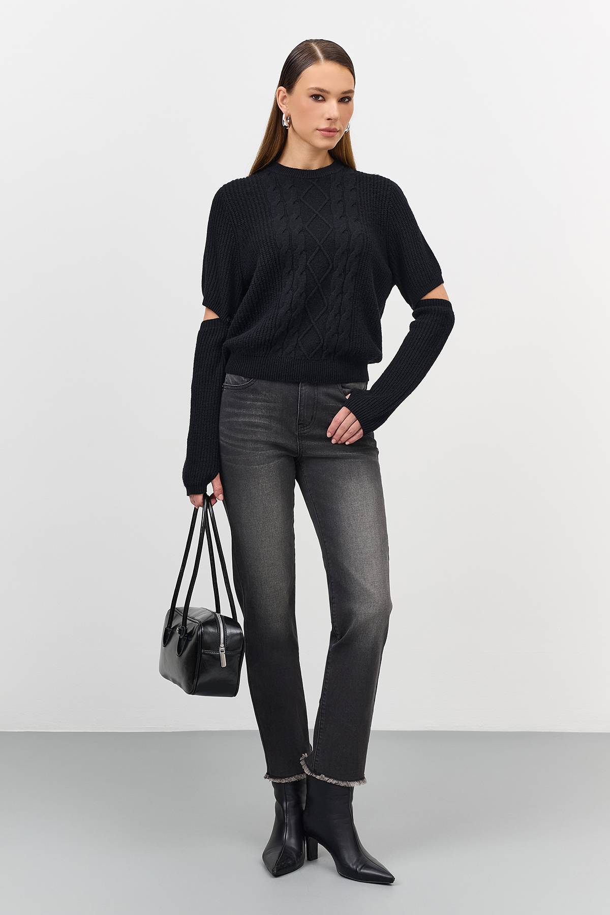 Зауженные джинсы с бахромой, 40